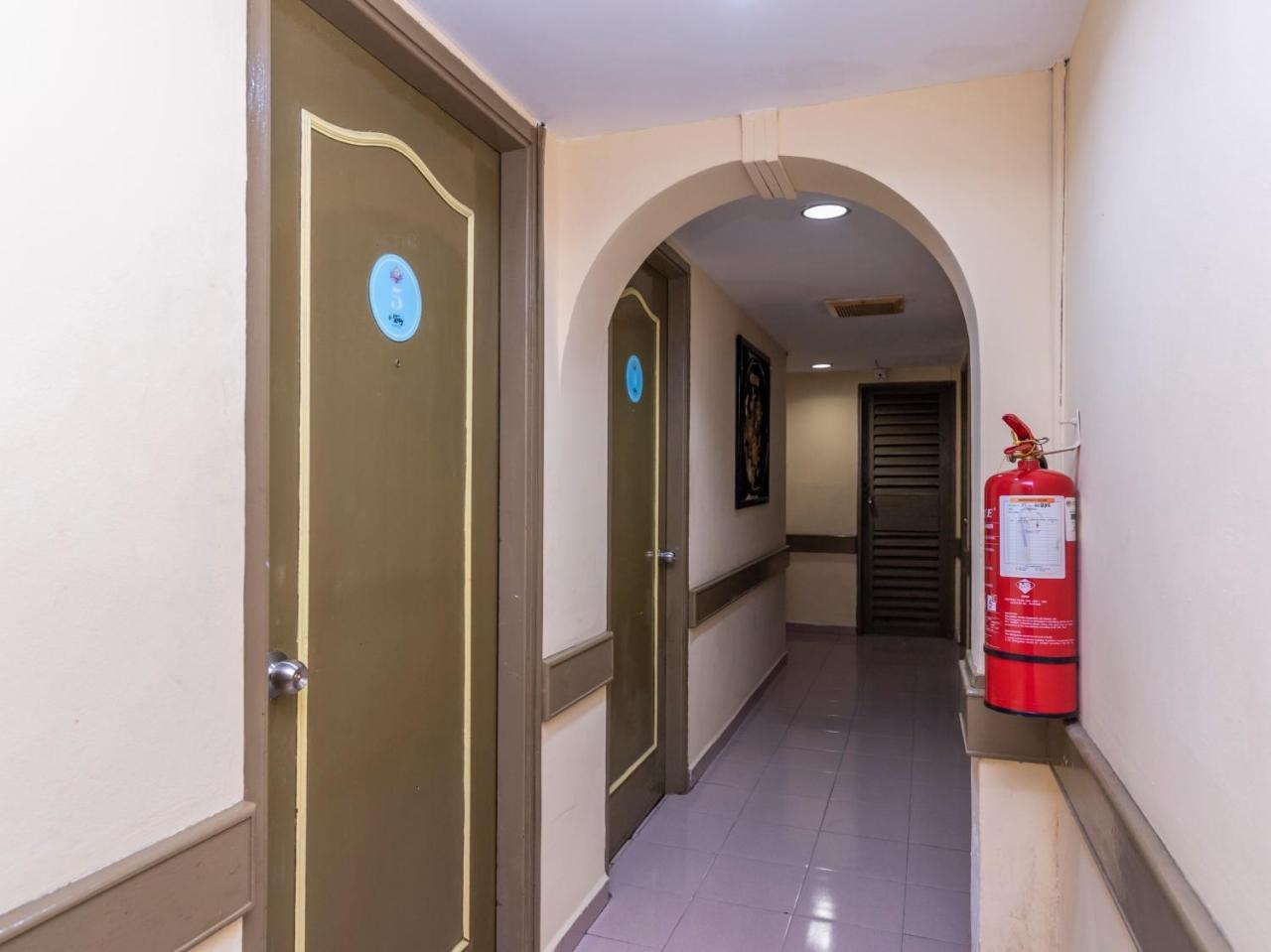 Hotel I